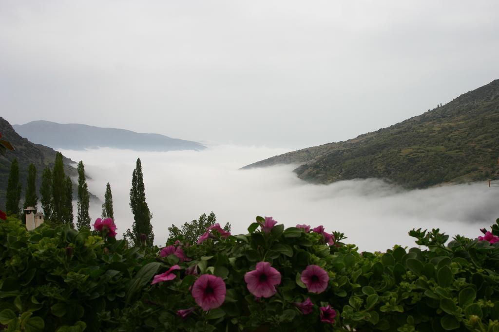 Hostal Rural Las Terrazas de la Alpujarra Bubión Exterior foto
